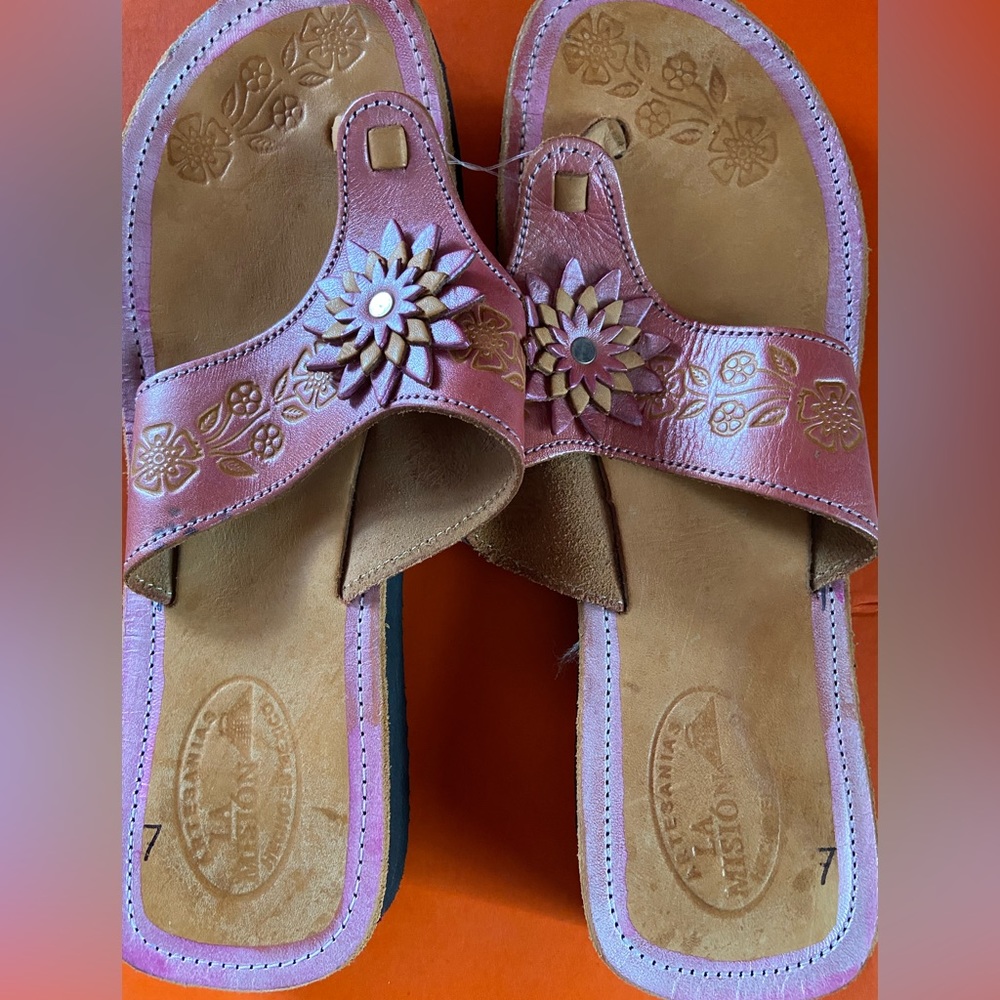 La mision leather flip flops